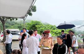 Thanh Hoá: CSGT phối hợp khám và phát thuốc cho 500 người cao tuổi, người có công