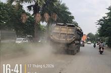 Hà Nội: Xuất hiện đoàn xe chở đất tung hoành trên đường 40m phường Phú Thượng