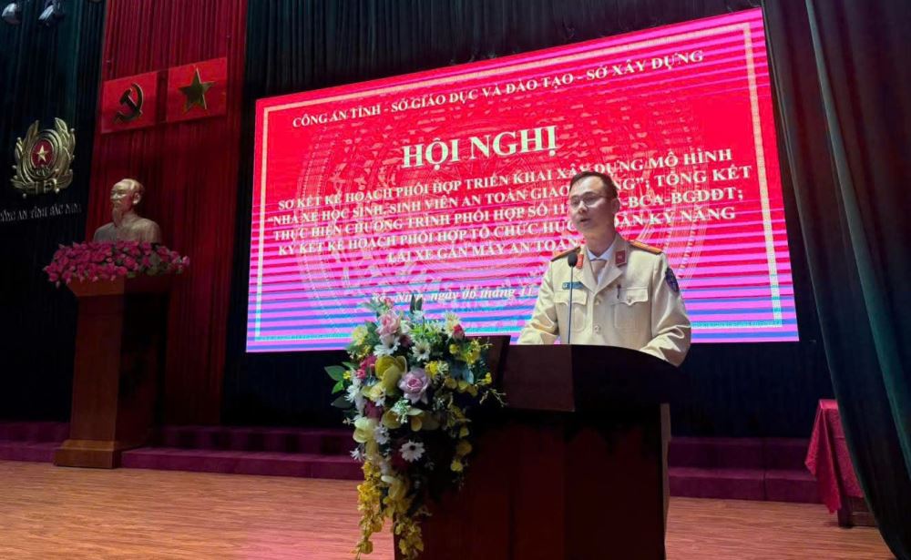 Đại diện lãnh đạo Phòng CSGT Công an tỉnh Bắc Ninh tham luận tại hội nghị
