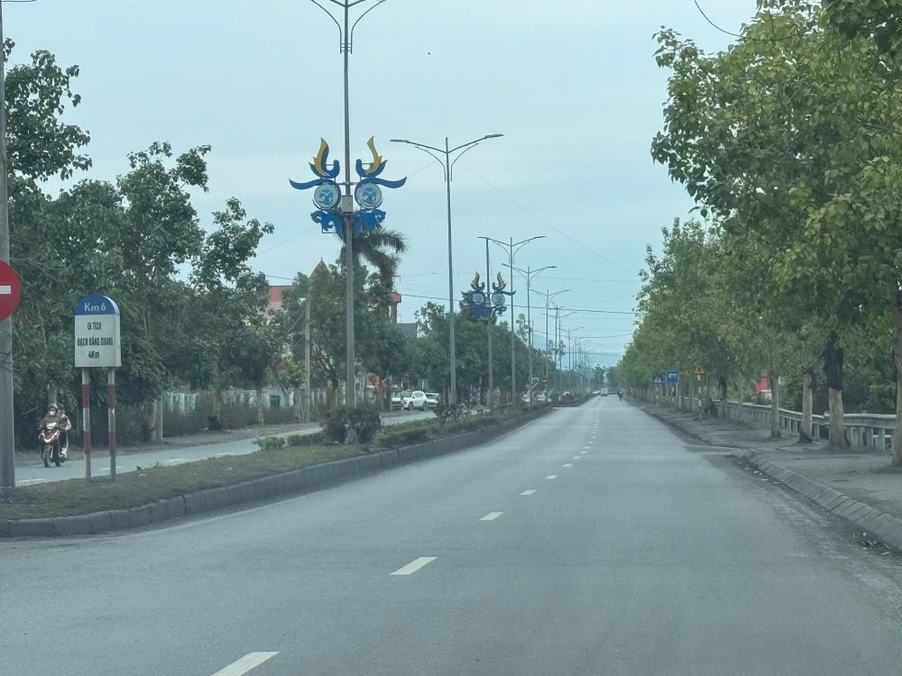 Sau khi người dân và báo chí phản ánh, hiện tại các xe chở than trên địa bàn đã dừng hoạt động.