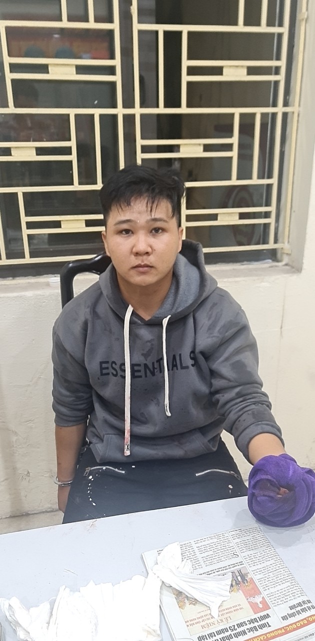Đối tượng Hoàng tại cơ quan công an