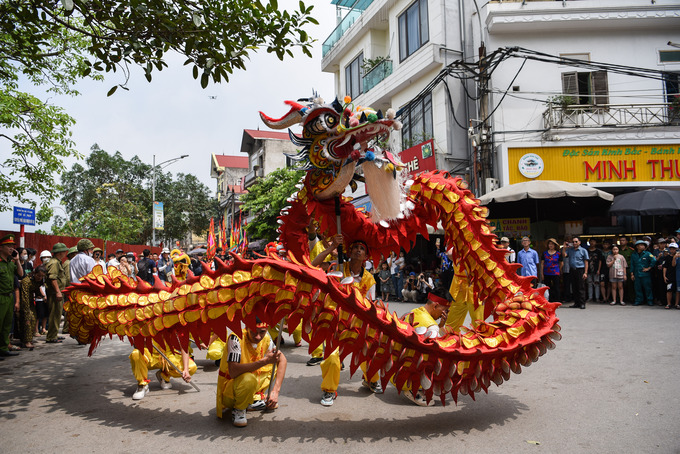 Sau thời gian bị ảnh hưởng của dịch COVID-19 hạn chế người tham gia, điểm nhấn của Lễ hội Đền Đô năm 2023 là đoàn rước với quy mô hơn 1.500 người.