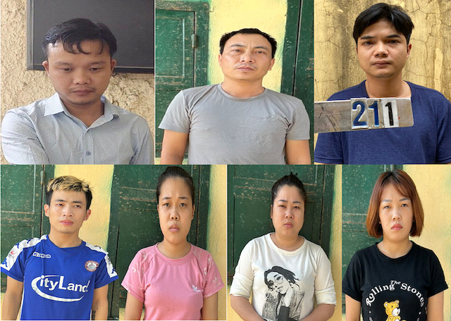 Các đối tượng tại cơ quan công an.