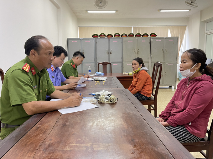 Hai đối tượng tại Cơ quan Công an
