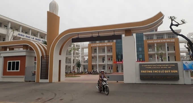 Trường THPT Lê Quý Đôn, nơi xảy ra vụ việc giáo viên thể dục tử vong trong tư thế treo cổ.