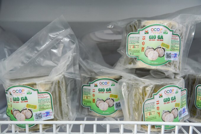 Sản phẩm giò, chả gà Yên Thế đang được cung ứng ra thị trường, tạo sự mới lạ cho người tiêu dùng.