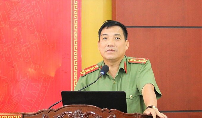 Giám đốc Công an tỉnh Lê Khắc Thuyết phát biếu tại hội nghị