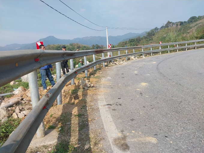Văn phòng Quản lý Đường bộ I.4 và Công ty Cổ phần xây dựng công trình giao thông 244 đã khắc phục sự cố trên QL.3