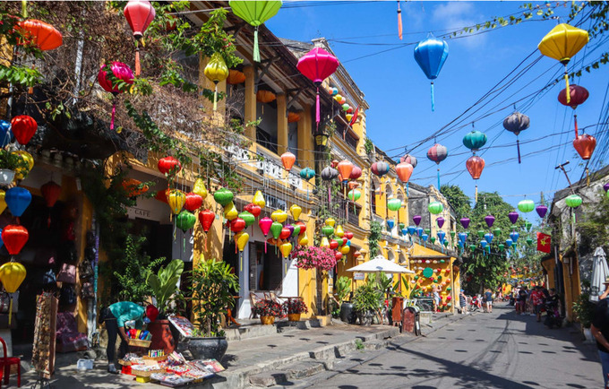TP Hội An, nhiều khách sạn 3 sao, nhà hàng, homestay được rao bán từ 33 - 40 tỉ đồng.