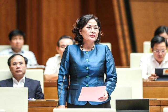 Thống đốc NHNN Nguyễn Thị Hồng phân tích lý do phải kiểm soát chặt tín dụng BĐS - Ảnh: VGP/Nhật Bắc