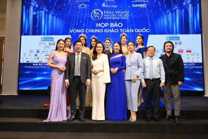 Ông Đàm Quốc Hiệp – Phó chủ tịch Tập đoàn Danko Group tự hào cho biết: “Giờ đây, nhắc đến Danko Group là nghĩ đến sự phát triển thần tốc, dịch vụ uy tín,...”.