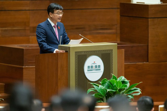 Thẩm tra về dự án Luật, Chủ nhiệm Ủy ban Kinh tế của Quốc hội Vũ Hồng Thanh nhấn mạnh: Ủy ban Kinh tế tán thành sự cần thiết sửa đổi toàn diện Luật Đất đai với những lý do như đã nêu trong Tờ trình của Chính phủ