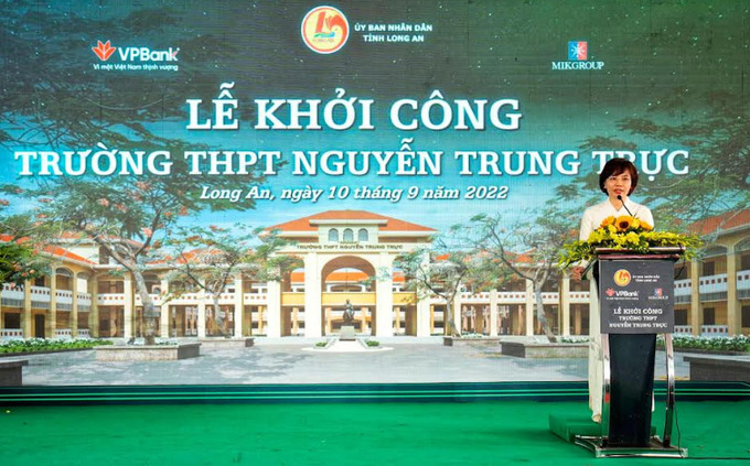 Đại diện VPBank phát biểu