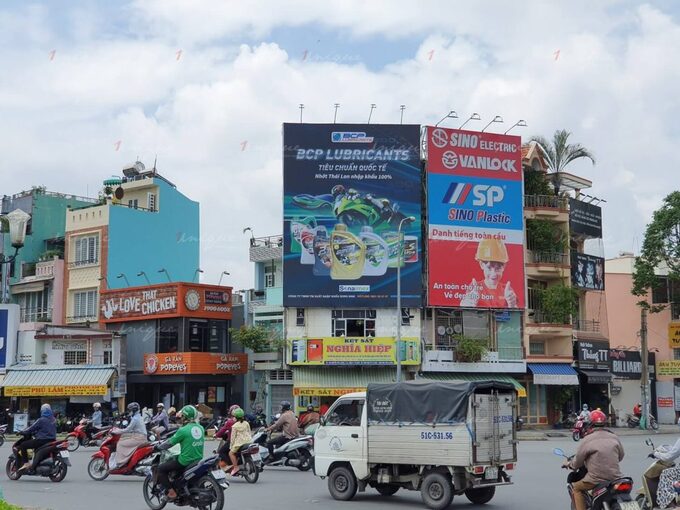 Chủ tịch UBND tỉnh Bắc Giang Lê Ánh Dương vừa có văn bản yêu cầu Công an tỉnh; các sở, cơ quan thuộc UBND tỉnh; UBND huyện, TP tăng cường công tác quản lý hoạt động quảng cáo ngoài trời trên địa bàn tỉnh (ảnh minh họa)