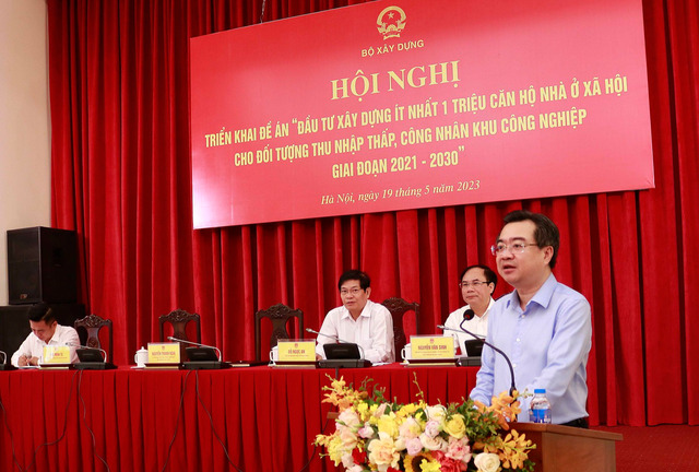 Bộ trưởng Bộ Xây dựng phát biểu tại hội nghị