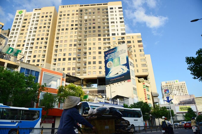 Đánh thuế lên nhà và bất động sản là vấn đề đã được giới chính sách và chuyên gia nhiều lần đề cập