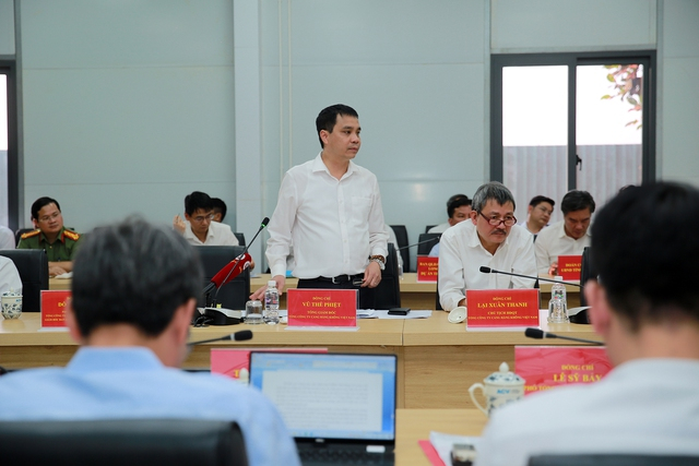 Ông Vũ Thế Phiệt cho biết vướng mắc lớn nhất nằm ở gói thầu thi công phần thân nhà ga Cảng hàng không quốc tế Long Thành do chưa lựa chọn được nhà thầu, trong khi đây là gói thầu quyết định tiến độ chung của toàn dự án - Ảnh: VGP/Minh Khôi