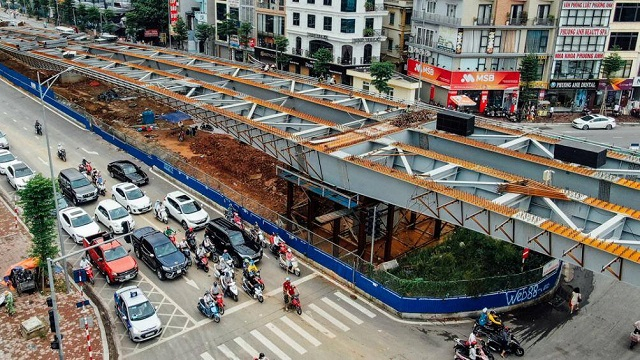 Trong 13 dự án cao tốc được giao địa phương làm cơ quan có thẩm quyền hiện có 5 dự án đã được cấp có thẩm quyền phê duyệt chủ trương đầu tư đang lập dự án đầu tư; 1 dự án đang trình chủ trương đầu tư; 7 dự án đang lập báo cáo nghiên cứu tiền khả thi