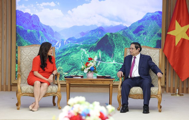 Thủ tướng Phạm Minh Chính đề nghị hai bên khai thác tối đa các cơ chế hợp tác cũ và nghiên cứu thiết lập các cơ chế hợp tác mới để thúc đẩy hợp tác trong tất cả các lĩnh vực - Ảnh: VGP/Nhật Bắc