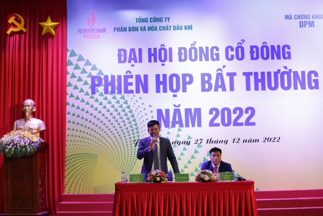 Phiên họp bất thường đại hội đồng cổ đông của PVFCCo thông qua mức chia cổ tức 7000 đồng/cổ phiếu.