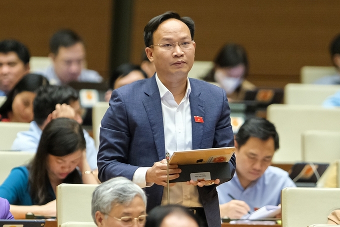 Đại biểu Phạm Văn Thịnh (tỉnh Bắc Giang) chất vấn. Ảnh: QH