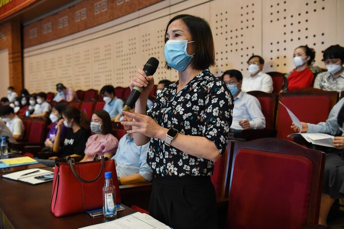 Các doanh nghiệp FDI đặt câu hỏi với các cơ quan chức năng.