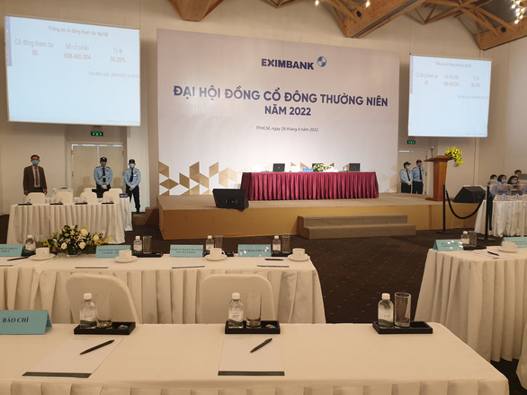 Cổ đông Eximbank hụt hẫng khi lần thứ 5 nhà băng này tổ chức đại hội bất thành