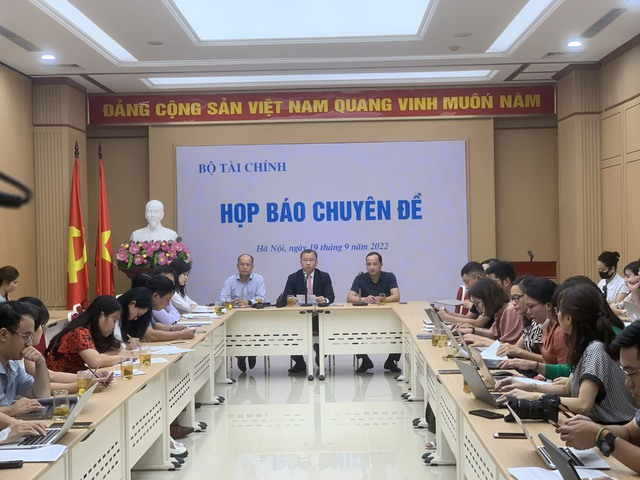Bộ Tài chính tổ chức họp báo giới thiệu các điểm mới cần lưu ý về Nghị định sửa đổi, bổ sung Nghị định số 153/2020/NĐ-CP - Ảnh:VGP/HT