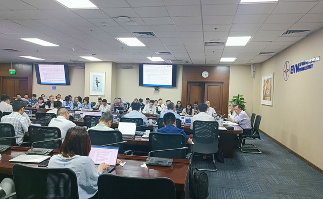 Bộ Công Thương và EVN tổ chức hội nghị với các chủ đầu tư dự án NLTT chuyển tiếp ngày 24/5
