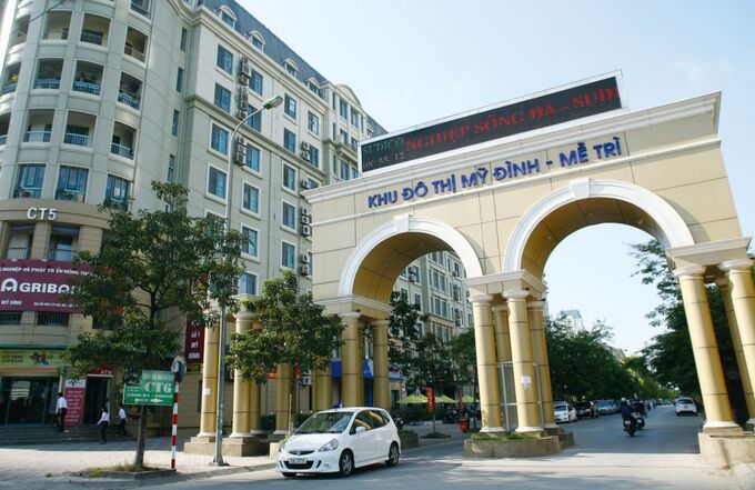 SUDICO nổi lên nhờ dự án Khu đô thị Mỹ Đình - Mễ Trì quy mô 36 ha. Dự án có tổng vốn đầu tư 4.500 tỷ đồng, một trong những dự án lớn nhất Hà Nội những năm đầu thập niên 2000