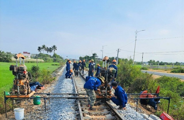 Dự án Nha Trang - Sài Gòn (giai đoạn 2) triển khai thi công tại khu gian Tháp Chàm - Hòa Trinh. Ảnh: Ban QLDA ĐS