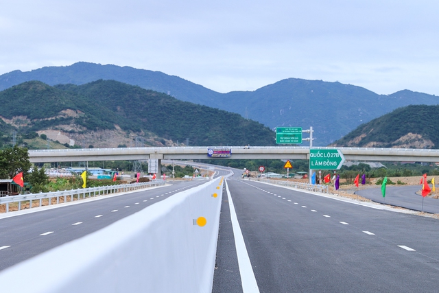 Bộ trưởng Nguyễn Văn Thắng yêu cầu các đơn vị đặc biệt quan tâm đến việc bảo đảm chất lượng công trình, coi việc bảo đảm chất lượng là ưu tiên hàng đầu.