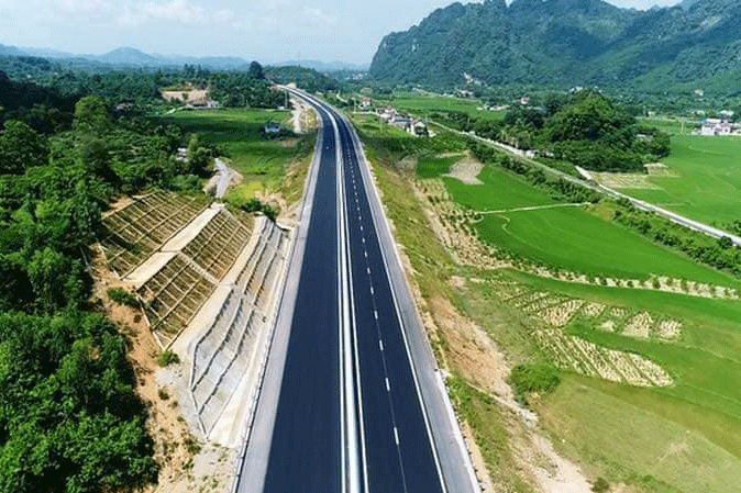 Đại diện Vụ Kế hoạch - Đầu tư cho biết, theo báo cáo, tính đến hết tháng 1/2023, dự án cao tốc Bắc - Nam giai đoạn 2 đã giải ngân 1.184 tỷ đồng, đáp ứng tiến độ yêu cầu