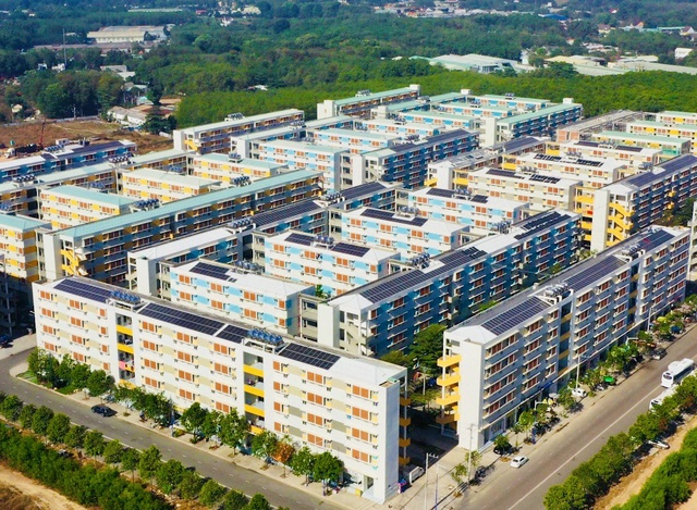 Tổng hợp nhu cầu về nhà ở xã hội dành cho người thu nhập thấp, công nhân khu công nghiệp của các địa phương giai đoạn 2021 - 2030 vào khoảng 2,4 triệu căn; trong đó, giai đoạn 2021 - 2025 khoảng 1,24 triệu căn, giai đoạn 2026 - 2030 khoảng 1,16 triệu căn