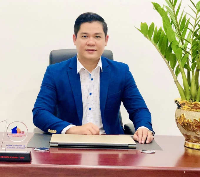 ông Phan Việt Hoangg