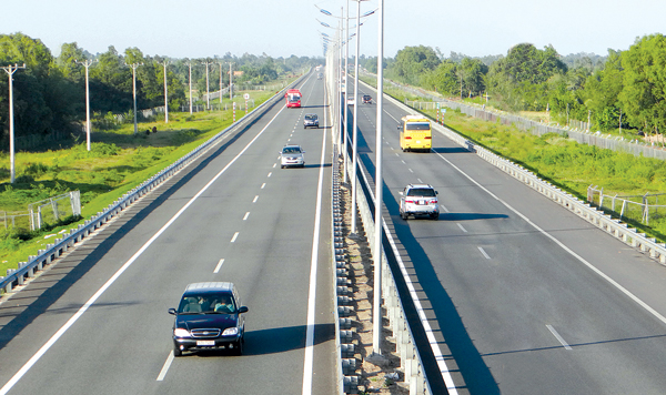 Giai đoạn phân kỳ, dự án được đầu tư quy mô 2 làn xe, bề rộng nền đường hơn 12m