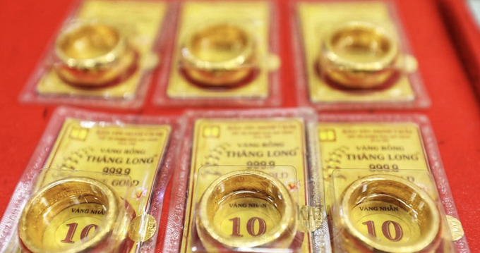 Giá vàng bật tăng trở lại sau phiên đấu thầu lần thứ 6 ngày hôm qua