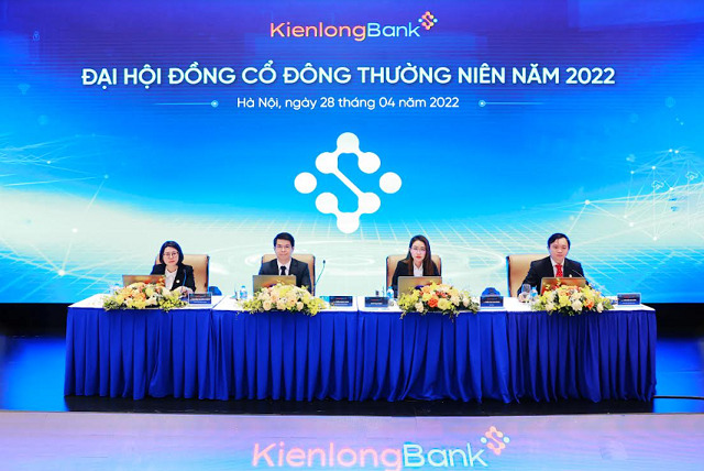 Tại thời điểm 31/12/2021, tổng tài sản của KienlongBank tăng 46% so với đầu năm lên mức 83.822 tỷ đồng. Lợi nhuận trước thuế hợp nhất lần đầu tiên vượt ngưỡng 1.000 tỷ khi ghi nhận kết quả đạt 1.010 tỷ đồng, tăng 538% so với năm 2020