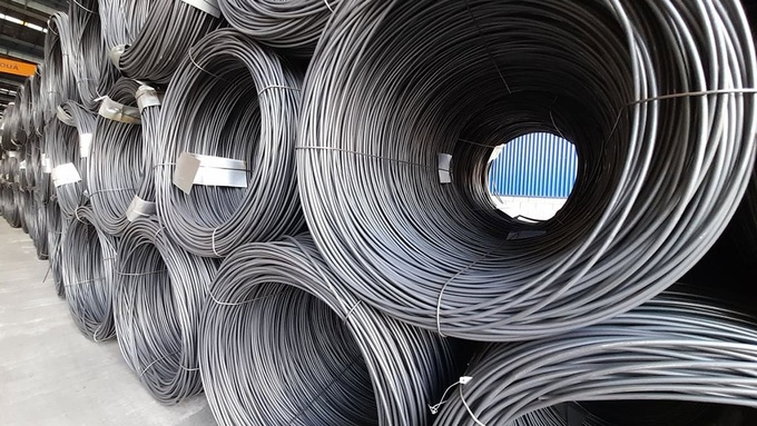 Giá thép trong nước liên tục lao dốc đến từ áp lực giảm giá theo giá thép thế giới