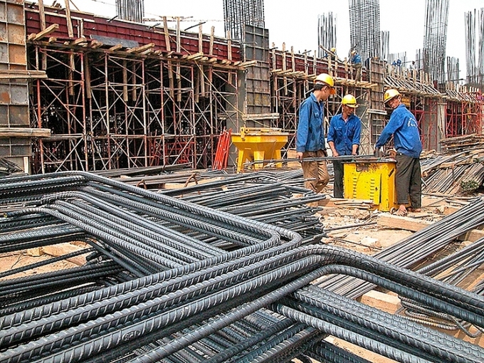 Giá thép trong nước liên tục lao dốc đến từ áp lực giảm giá theo giá thép thế giới