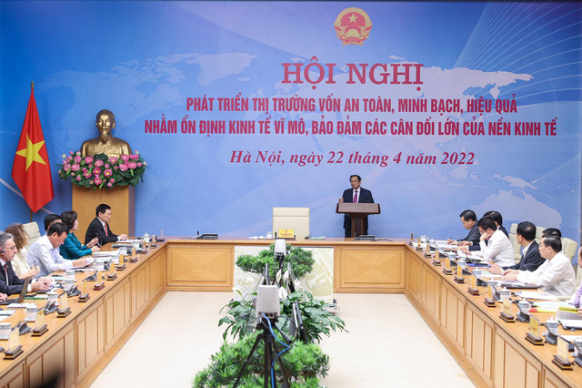 'Thẳng thắn nhìn nhận thị trường vốn còn những hạn chế, bất cập về cấu trúc thị trường, hạ tầng, công nghệ, nguồn nhân lực, hệ thống thông tin thị trường...' Ảnh VGP/Nhật Bắc