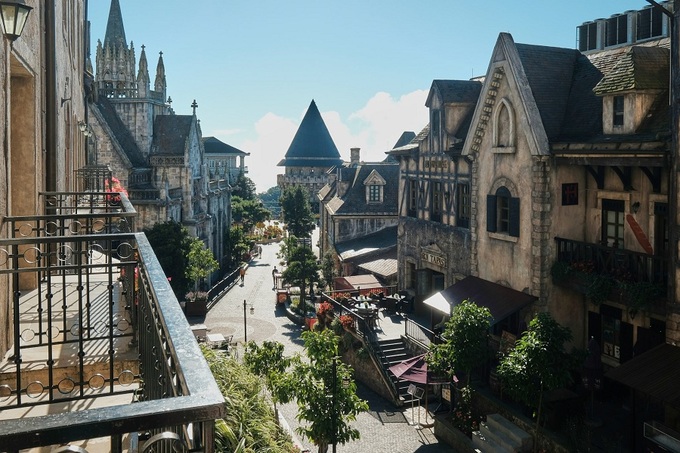 Mercure Danang French Village Ba Na Hills tọa lạc tại khu du lịch Sun World Ba Na Hills