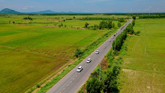 Các khách hàng được dẫn lối cảm xúc đi qua rất nhiều cung đường đẹp của Việt Nam