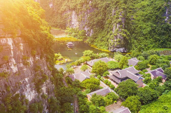 Quần thể danh thắng Tràng An là sự kết hợp hài hòa giữa thiên nhiên và văn hóa đậm chất lịch sử. Ảnh Internet 