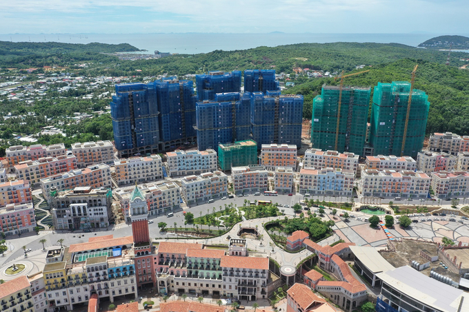 8 tòa căn hộ cao tầng tại Sun Grand City Hillside Residence đã cất nóc