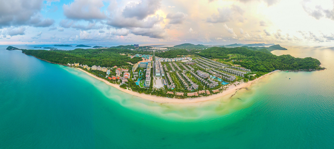 Tại Bãi Kem ngày nay, những quần thể nghỉ dưỡng và BĐS cao cấp đã hiện hữu. Ảnh Sun Property