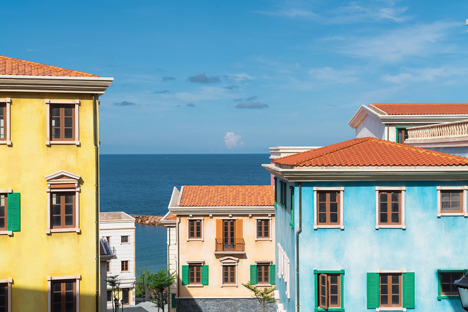 Những bức tường nhuốm màu thời gian tại Sun Premier Village Primavera. Ảnh Sun Property