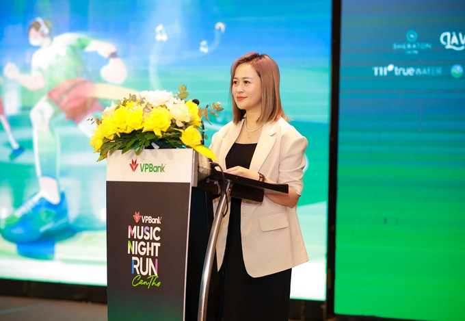 Bà Nguyễn Thùy Dương, Giám đốc Trung tâm Truyền thông và Tiếp thị VPBank chia sẻ về tâm huyết của nhà băng khi đồng hành cùng giải chạy VPBank Can Tho Music Night Run 2024