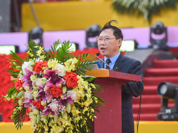 Phát biểu khai mạc, ông Lê Ánh Dương, Chủ tịch UBND tỉnh Bắc Giang cho biết, trong những năm qua, thực hiện chủ trương của Đảng, Nhà nước về phát triển văn hóa du lịch, tỉnh Bắc Giang đã tích cực hoàn thiện các cơ chế, chính sách; tăng cường đầu tư cho các hoạt động văn hóa; thực hiện đồng bộ các biện pháp về quy hoạch, hoàn thiện hạ tầng phục vụ du lịch, hình thành các sản phẩm du lịch đặc trưng để đẩy mạnh phát triển tiềm năng văn hóa du lịch hài hòa trong bức tranh tổng thể phát triển khinh tế - xã hội của tỉnh.
