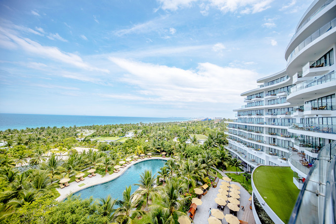Màu xanh mướt mắt tại Cam Ranh Riviera mang đến cho du khách một kỳ nghỉ xanh bất tận
